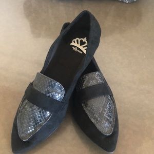 Fergalicious by Fergie Flats- Black Faux Suede and Snakeskin | Size 8.5M | NWOT